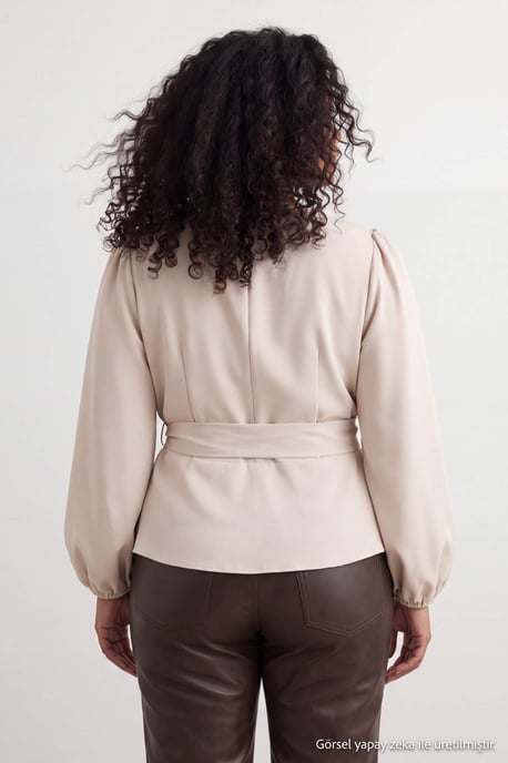Trendyol Curve Damen Ecru Einfarbig Lang, Tailliert Große Größen Blusen - Image 4