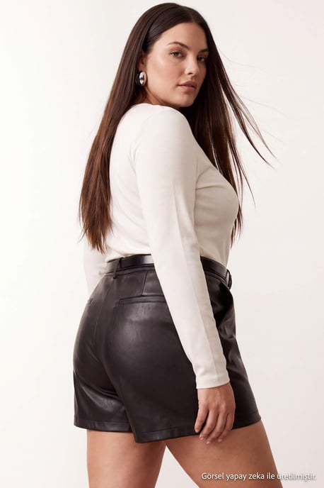Trendyol Curve Damen Ecru Einfarbig Lang, Tailliert Große Größen Blusen - Image 2