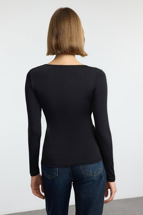 TRENDYOLMİLLA Damen Schwarz Einfarbig Lang Tailliert Blusen - Image 4
