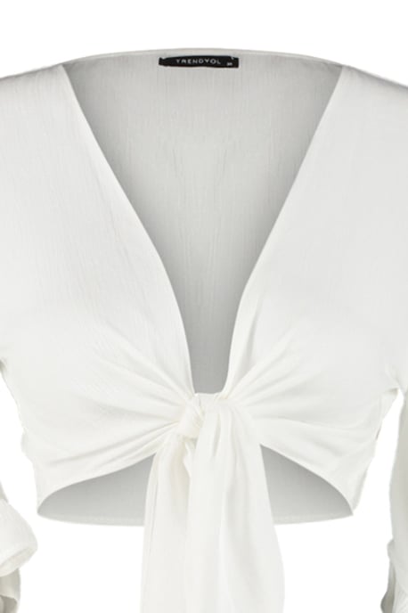 TRENDYOLMİLLA Damen Ecru Einfarbig Lang Regular Fit Blusen - Image 5