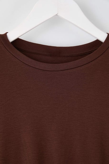 Trendyol Curve Damen Braun Einfarbig Lang Tailliert Große Größen Blusen - Image 5