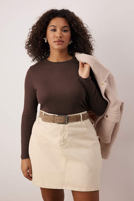 Trendyol Curve Damen Braun Einfarbig Lang Tailliert Große Größen Blusen - Image 6