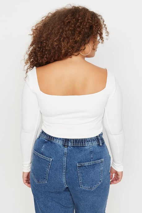 Trendyol Curve Damen Ecru Einfarbig Lang Tailliert Große Größen Blusen - Image 4