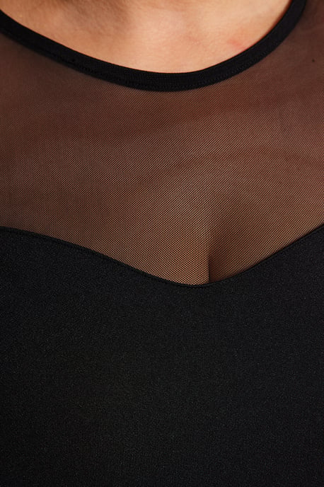 Trendyol Curve Damen Schwarz Einfarbig Lang Tailliert Große Größen Blusen - Image 3