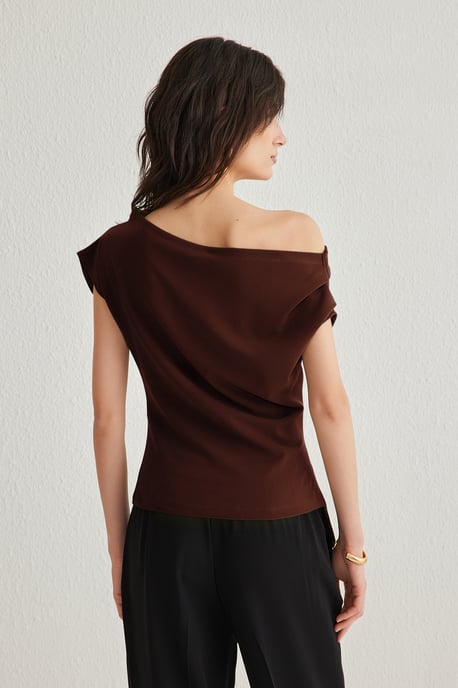 TRENDYOLMİLLA Damen Braun Einfarbig Kurz Regular Fit Blusen - Image 4
