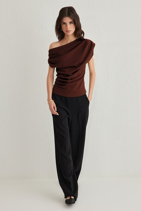 TRENDYOLMİLLA Damen Braun Einfarbig Kurz Regular Fit Blusen - Image 5
