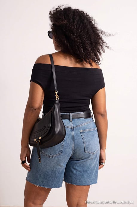Trendyol Curve Damen Schwarz Einfarbig Kurz Tailliert Große Größen Blusen - Image 2