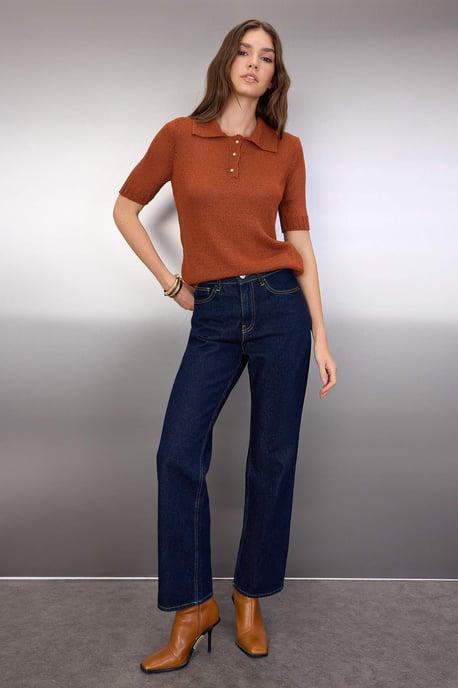 TRENDYOLMİLLA Damen Braun Einfarbig Kurz Regular Fit Blusen - Image 6