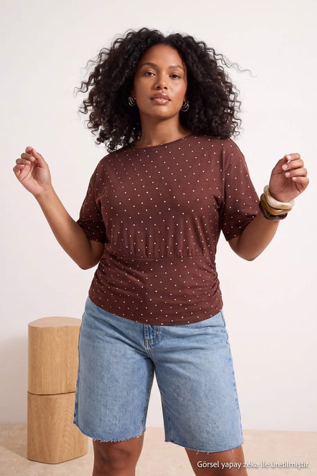 Trendyol Curve Damen Braun Gestreift Kurz Regular Fit Große Größen Blusen - Image 6