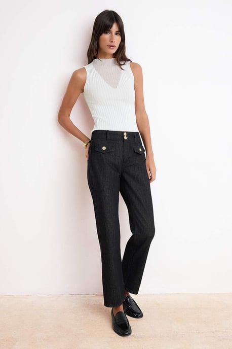 TRENDYOLMİLLA Damen Ecru Einfarbig Ärmellos Tailliert Blusen - Image 6