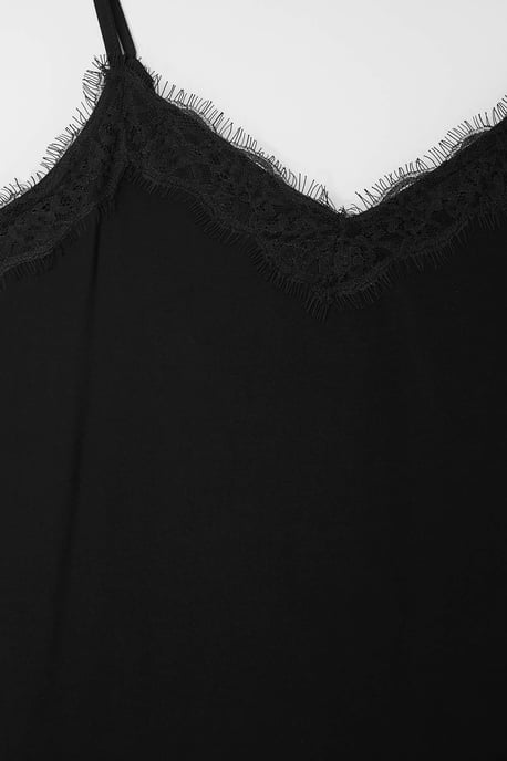 Trendyol Curve Damen Schwarz Einfarbig Ärmellos Tailliert Große Größen Blusen - Image 4