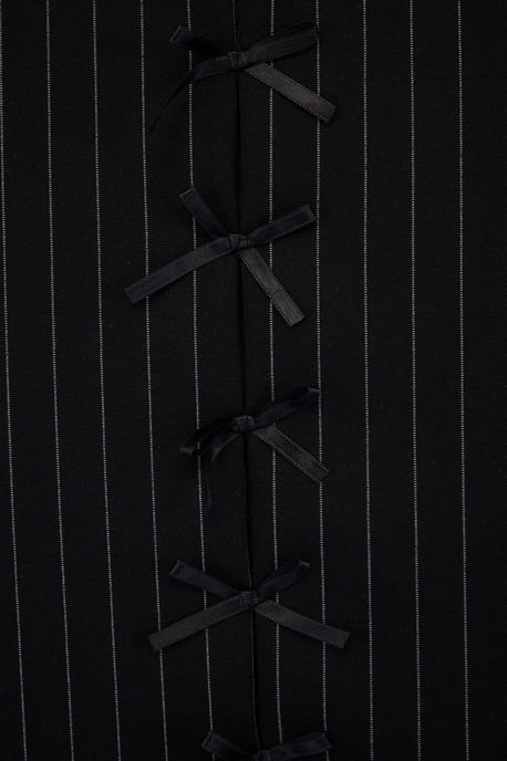 Trendyol Curve Damen Schwarz Gestreift Ärmellos Tailliert Große Größen Blusen - Image 4