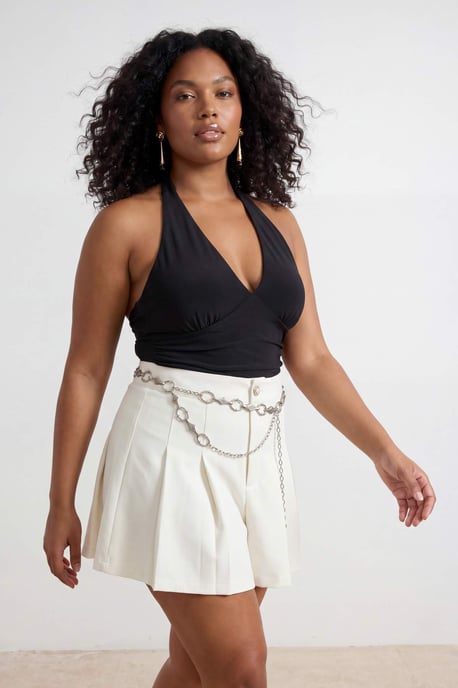 Trendyol Curve Damen Schwarz Einfarbig Ärmellos Tailliert Große Größen Blusen - Image 6