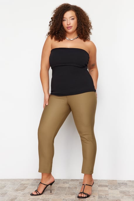 Trendyol Curve Damen Schwarz Einfarbig Ärmellos Tailliert Große Größen Blusen - Image 2