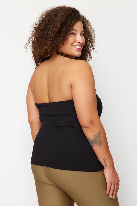 Trendyol Curve Damen Schwarz Einfarbig Ärmellos Tailliert Große Größen Blusen - Image 5