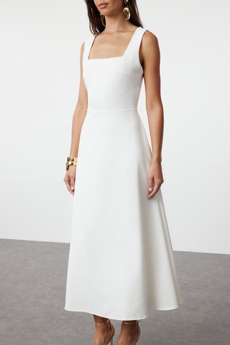 TRENDYOLMİLLA Damen Weiß Einfarbig Maxi Ärmellos Ball Skater Kleider - Image 4