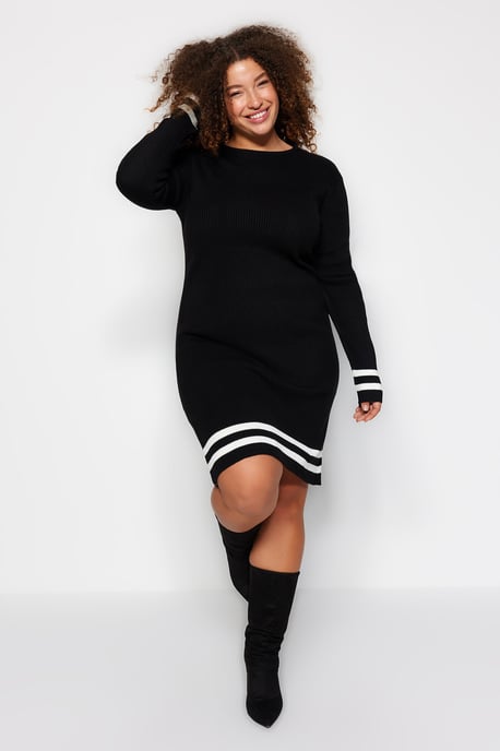 Trendyol Curve Damen Schwarz Gestreift Kurz / Mini Lang Casual Bodycon Große Größen Kleid - Image 1