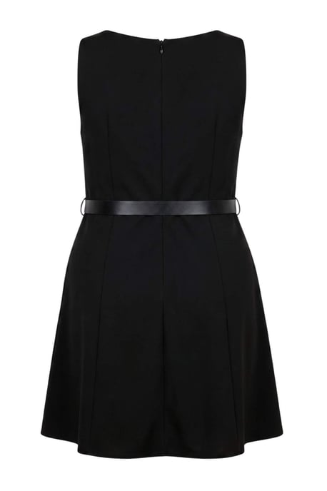 Trendyol Curve Damen Schwarz Einfarbig Kurz / Mini Ärmellos Skater Große Größen Kleid - Image 5