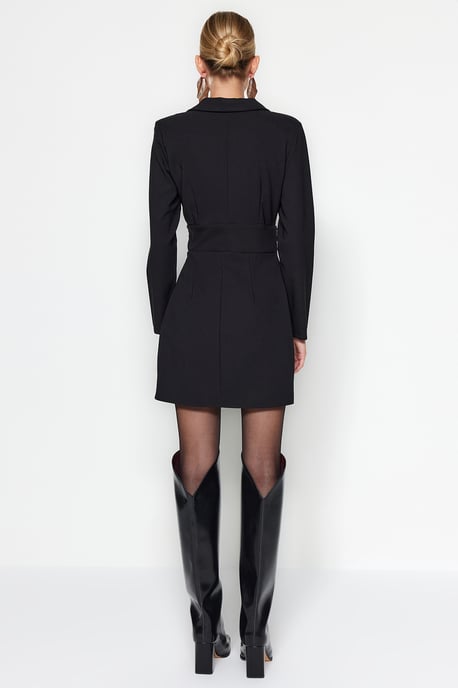 TRENDYOLMİLLA Damen Schwarz Einfarbig Kurz / Mini Lang Business Zweireihig Kleider - Image 5