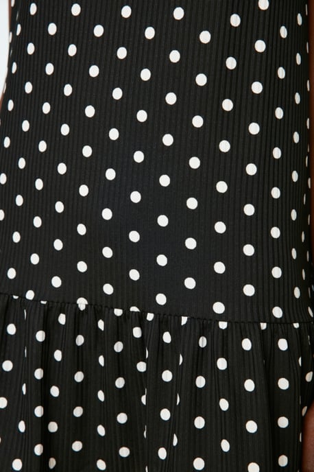 TRENDYOLMİLLA Damen Schwarz Geblümt Kurz / Mini Ärmellos Casual Gerade Kleider - Image 2