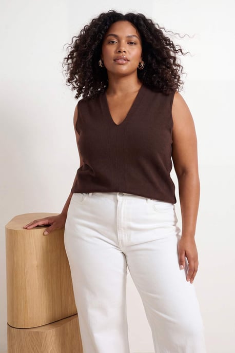Trendyol Curve Damen Braun Einfarbig Ärmellos Tailliert Große Größen Blusen - Image 6