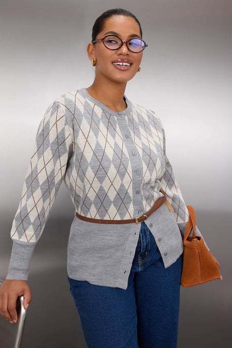 Trendyol Curve Damen Grau Rautenmuster Lang Regular Fit Große Größen Cardigans - Image 4