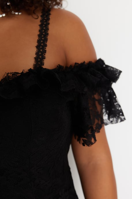 Trendyol Curve Damen Schwarz Einfarbig Maxi Ärmellos Elegant/Abend A-Linie Große Größen Kleid - Image 3