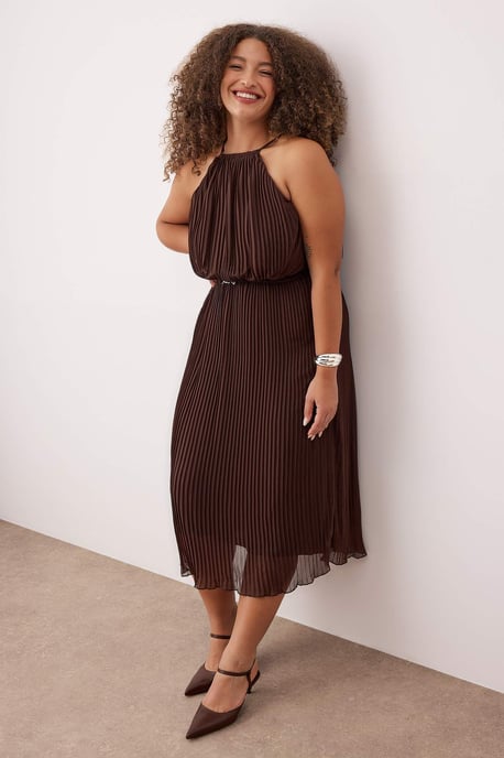 Trendyol Curve Damen Braun Einfarbig Maxi Ärmellos Party Bodycon Große Größen Kleid - Image 6