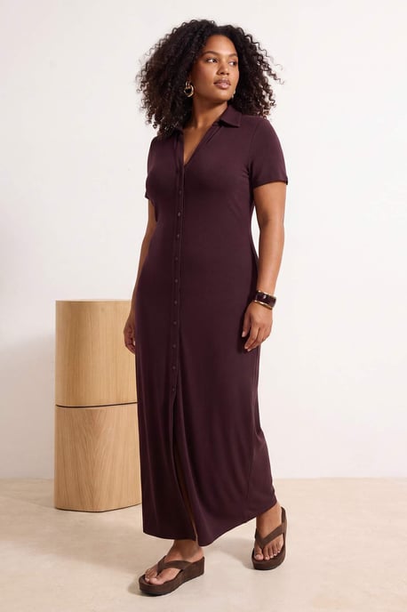 Trendyol Curve Einfarbiges Maxikleid, knielang, gerade Schnitt in großen Größen (Curve) - Braun - Image 1