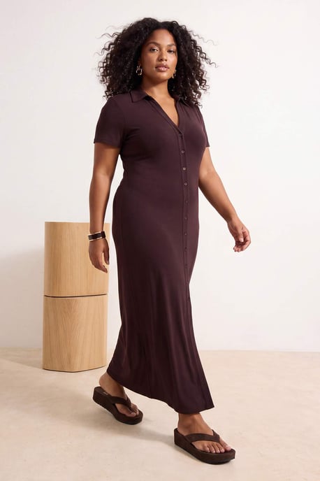 Trendyol Curve Einfarbiges Maxikleid, knielang, gerade Schnitt in großen Größen (Curve) - Braun - Image 6