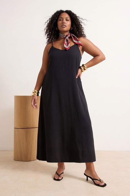 Trendyol Curve Damen Schwarz Einfarbig Maxi Ärmellos Casual A-Linie Große Größen Kleid - Image 6