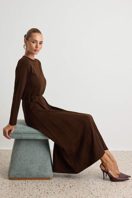 Trendyol Modest Damen Braun Einfarbig Maxi Lang Casual A-Linie Modest Kleider - Image 1