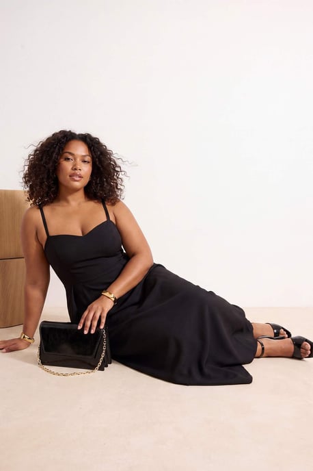 Trendyol Curve Damen Schwarz Einfarbig Maxi Ärmellos Party A-Linie Große Größen Kleid - Image 1