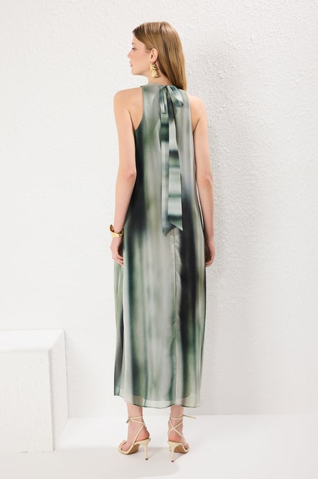 TRENDYOLMİLLA Damen Grün Abstrakt Maxi Ärmellos Abend / Alltag Gerade Kleider - Image 3