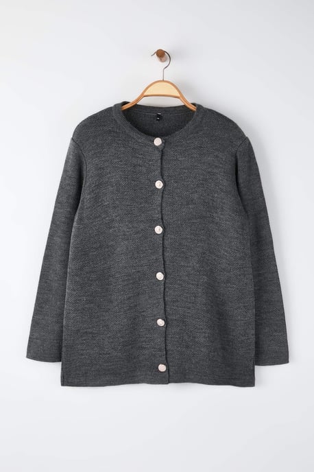 Trendyol Curve Damen Grau Einfarbig Lang Regular Fit Große Größen Cardigans - Image 4