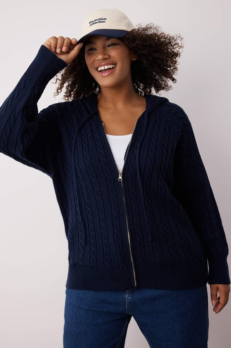 Trendyol Curve Curve Zopfstrick-Cardigan, lang, Regular Fit, Große Größen - Marineblau/Blau - Image 6