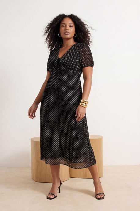 Trendyol Curve Curve A-Linien-Maxikleid mit Polka-Dots, kurz, große Größen - Schwarz - Image 6