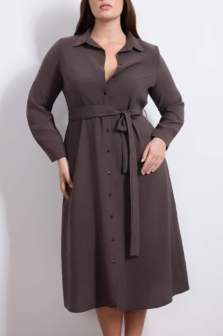 Trendyol Curve Damen Braun Einfarbig Maxi Lang Casual Gerade Große Größen Kleid - Image 3