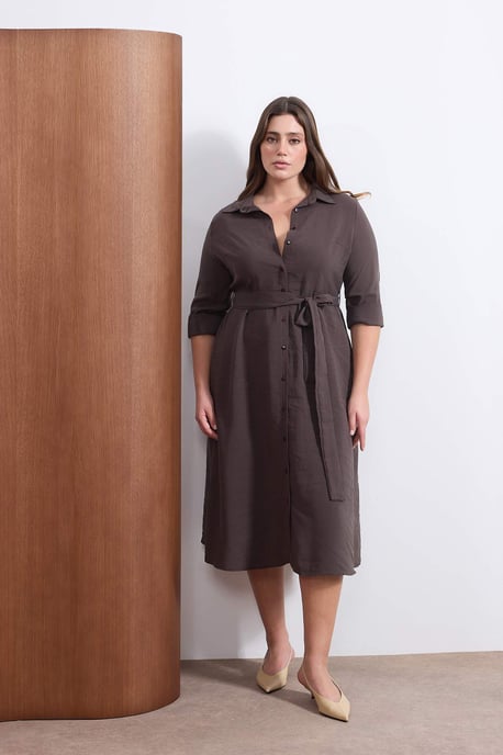 Trendyol Curve Damen Braun Einfarbig Maxi Lang Casual Gerade Große Größen Kleid - Image 6