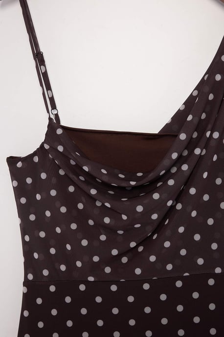 Trendyol Curve Damen Braun Gepunktet Maxi Ärmellos A-Linie Große Größen Kleid - Image 4