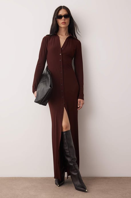 TRENDYOLMİLLA Damen Braun Einfarbig Maxi Lang Casual Bodycon Kleider - Image 1