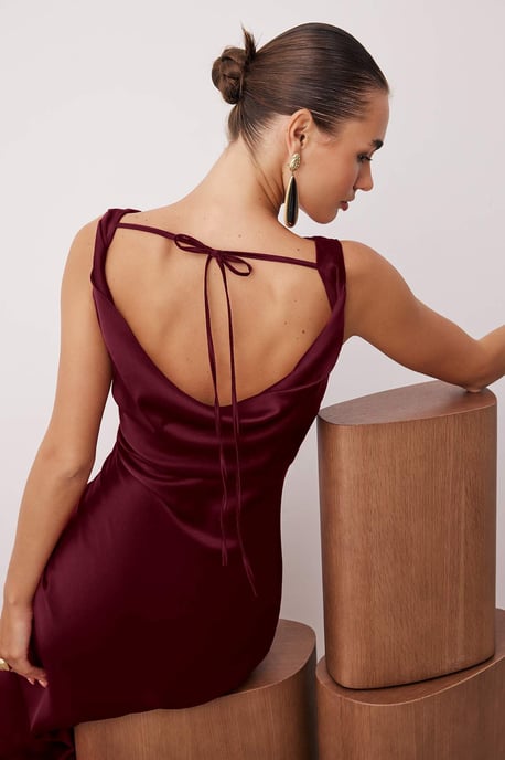 TRENDYOLMİLLA Damen Rot Einfarbig Maxi Ärmellos Elegant/Abend A-Linie Kleider - Image 1