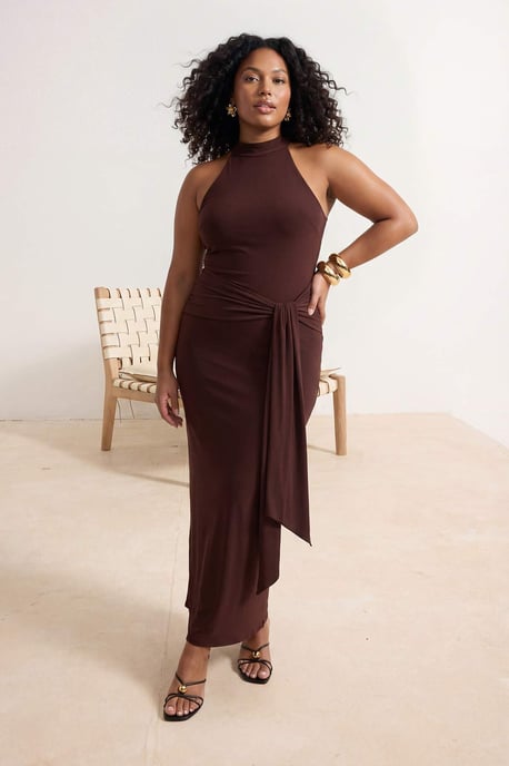 Trendyol Curve Damen Braun Einfarbig Maxi Ärmellos Casual Bodycon Große Größen Kleid - Image 3