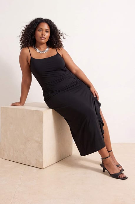 Trendyol Curve Damen Schwarz Einfarbig Maxi Ärmellos Casual Bodycon Große Größen Kleid - Image 6