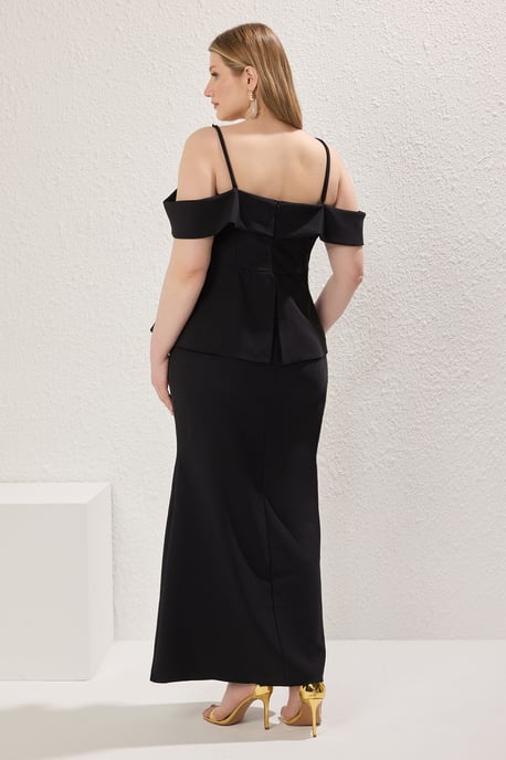 Trendyol Curve Damen Schwarz Einfarbig Maxi Ärmellos Elegant/Abend A-Linie Große Größen Kleid - Image 3