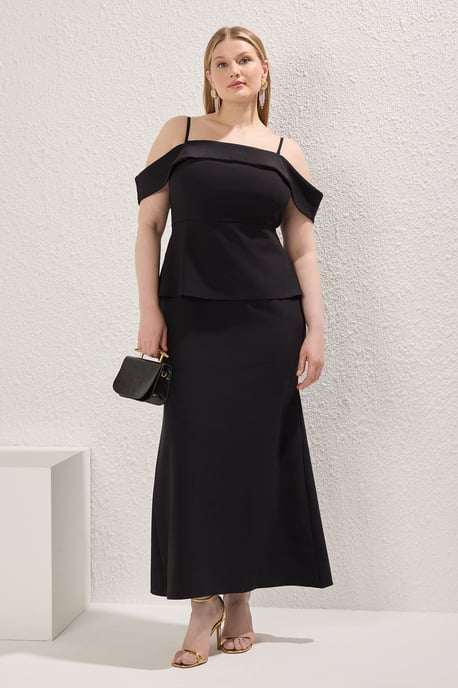 Trendyol Curve Damen Schwarz Einfarbig Maxi Ärmellos Elegant/Abend A-Linie Große Größen Kleid - Image 6