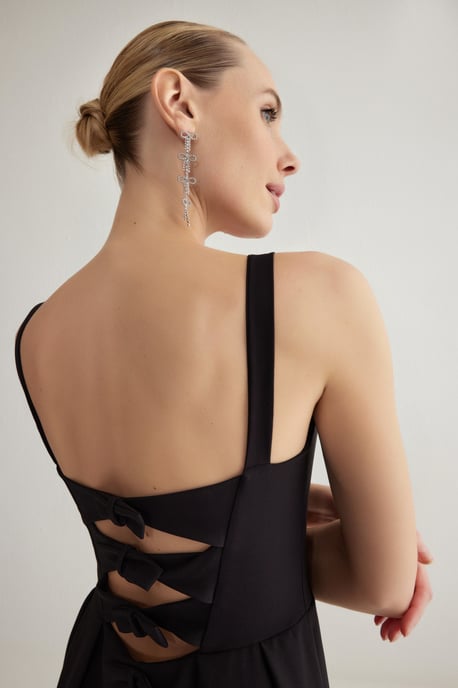 TRENDYOLMİLLA Damen Schwarz Einfarbig Maxi Ärmellos Abschluss / Ball Skater Abend & Ball Kleid - Image 6