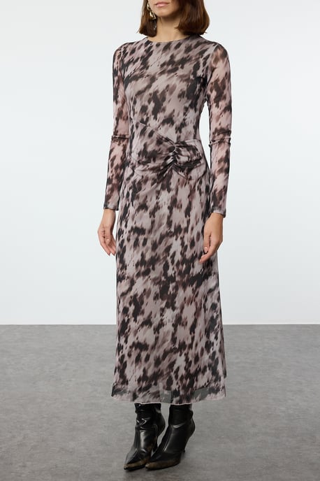 TRENDYOLMİLLA Damen Braun Geblümt Maxi Lang Casual A-Linie Kleider - Image 2