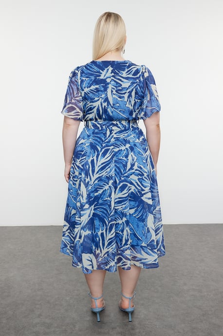 Trendyol Curve Damen Blau Geblümt Maxi Kurz Casual A-Linie Große Größen Kleid - Image 4