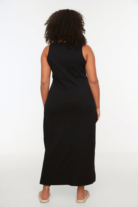 Trendyol Curve Damen Schwarz Einfarbig Maxi Ärmellos Casual Gerade Große Größen Kleid - Image 4